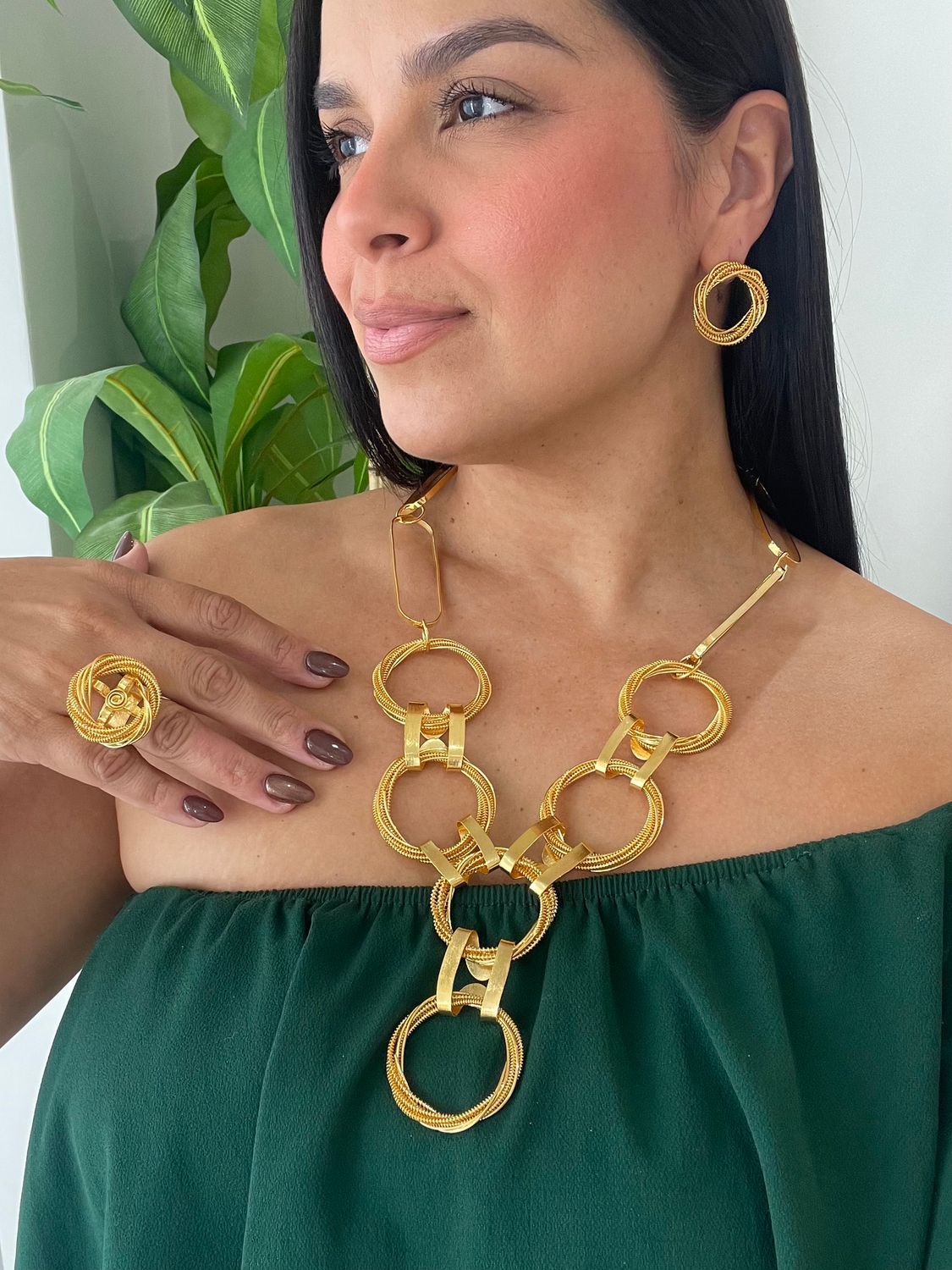 Gold Circles Trio Jewerly