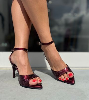 Burgundy Charol Exclusive Heels