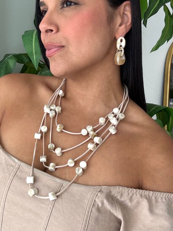 Cream Casual Necklace Set