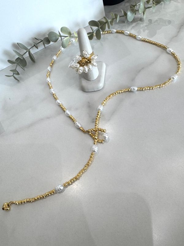 Gold &amp; Pearls Necklace Set