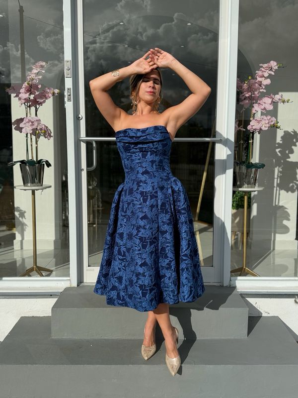 Blue Chic Strapless Midi Dress