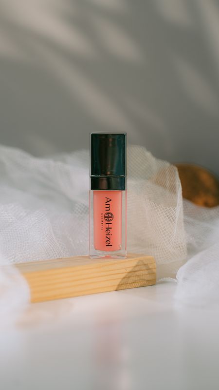 Pro Glossy Plump Lip Oil