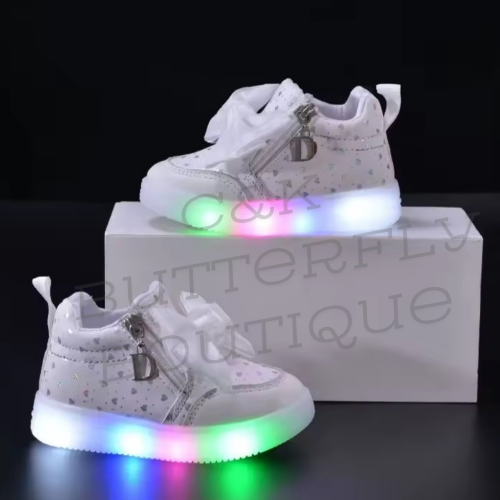 Girls flashing led trainers