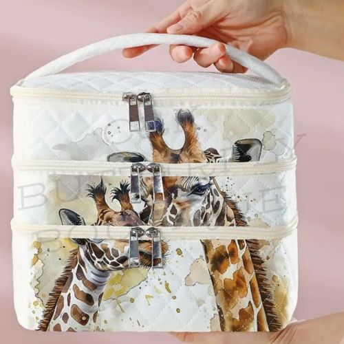 Quilted Giraffe Cosmetic Bag – Travel Makeup Organizer with Handle 💄✈️