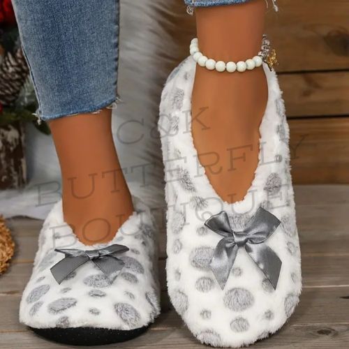 polka dot fluffy slippers