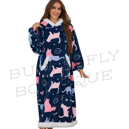 Cozy Oversized Fleece Hoodie Blanket – Cat Print Design 🐾💙