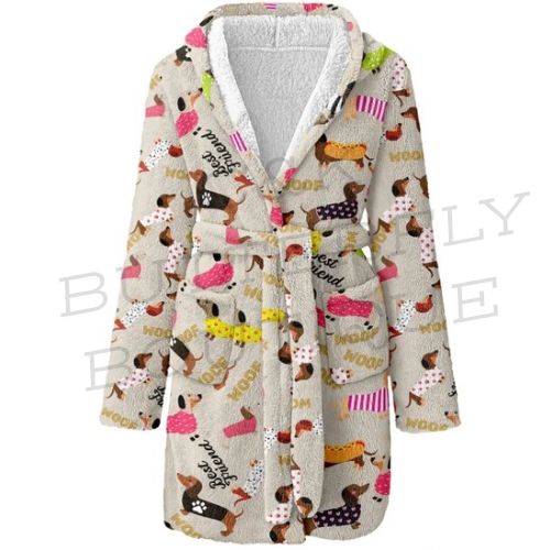 Cozy Dachshund Print Fleece Robe – “Best Friend” Edition 🐶💛