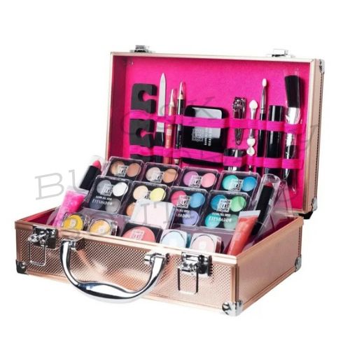 All-in-One Makeup Kit in Portable Case –