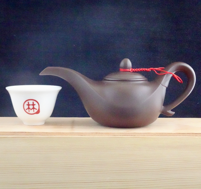 Aladdin&#39;s Lantern Teapot - two colours