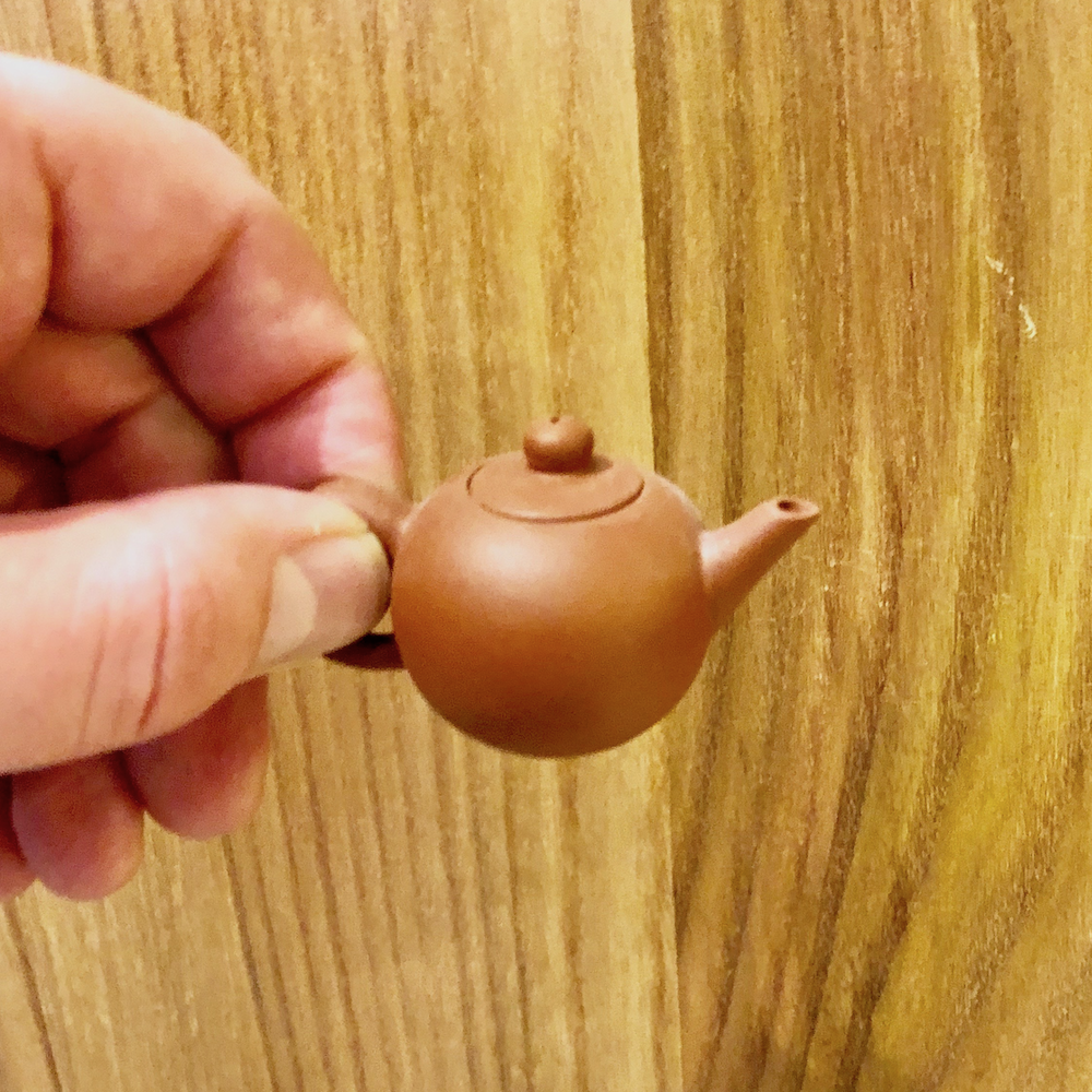 Super Cute Thimble-sized Mini Teapots (two types)