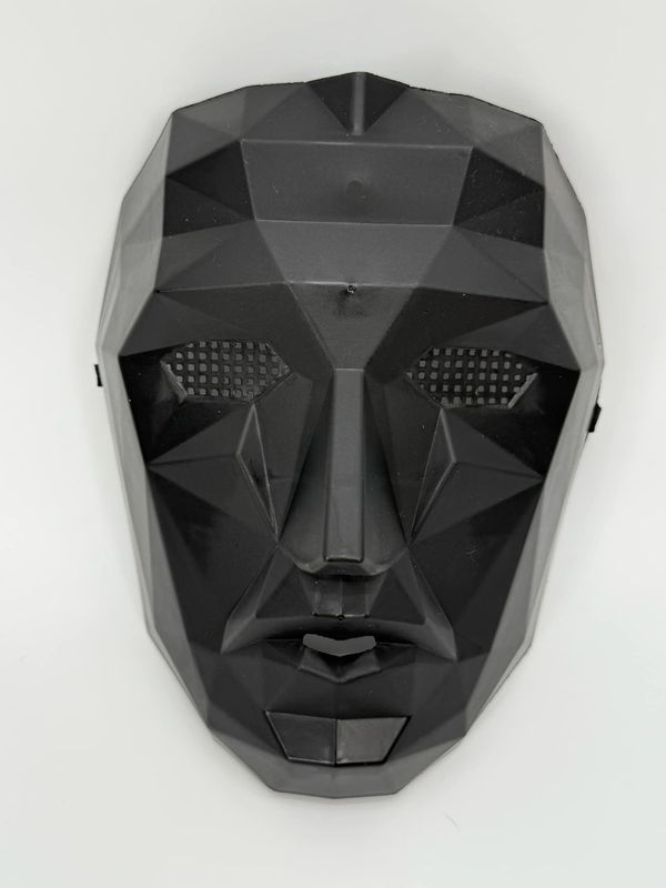 🎭 Futuristic Face Mask – Bold &amp; Innovative Geometric Design ✨