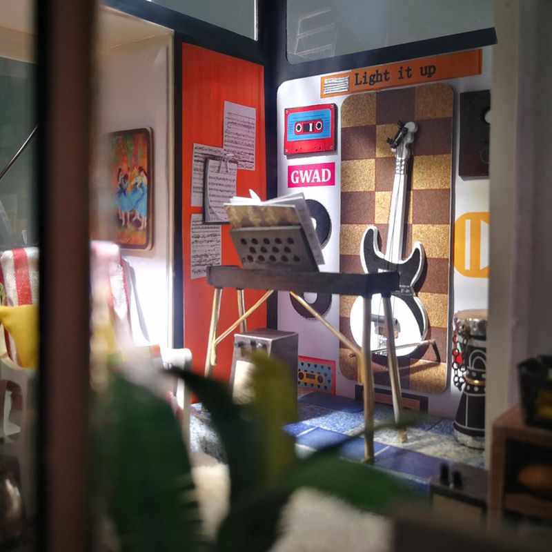 🌟 Robotime Kevin's Studio DG103 – Houten Poppenhuis Modelbouw met LED ✨