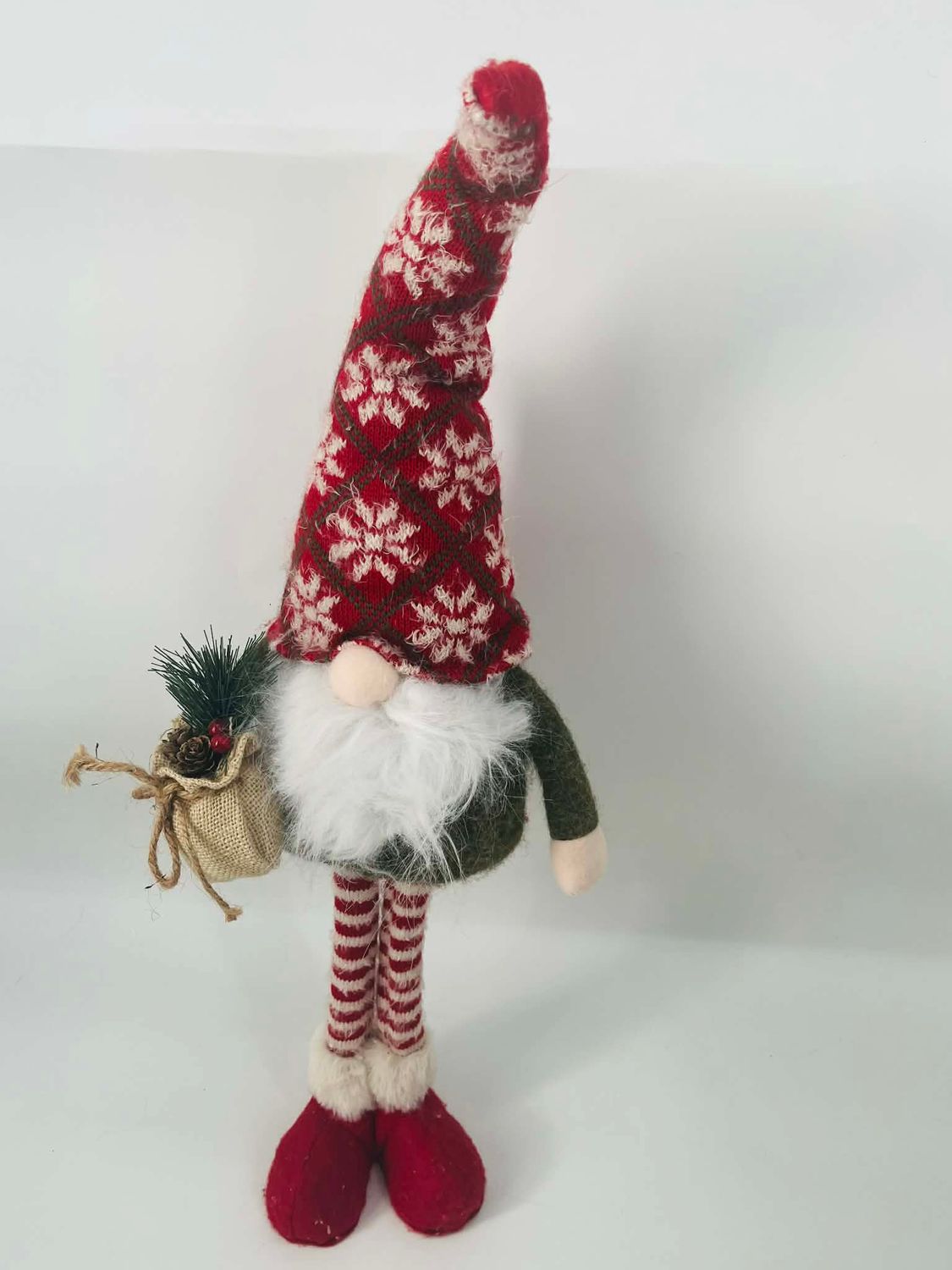 Gnome met geschenkzakje 74cm hoog