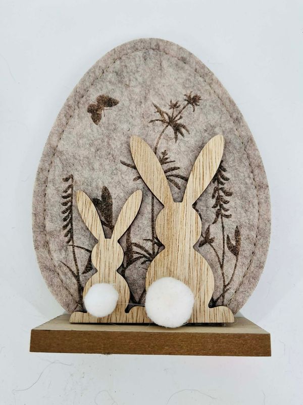 🐣 Felt Easter Egg with 2 Rabbits on Wooden Base – Warm Easter Decoration 16 cm