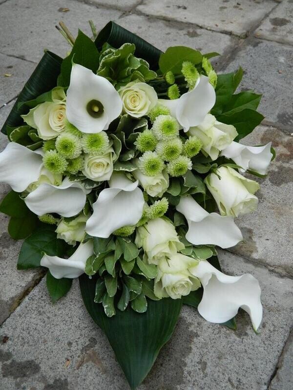 Legboeket met Rozen, Chrysanten, Calla's, ... Legboeket met Rozen, Chrysanten, Calla's, ...
