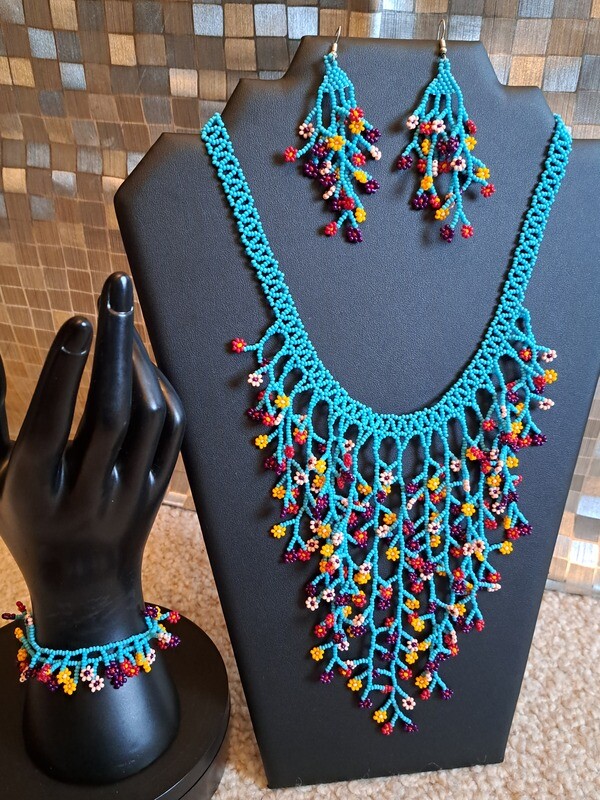KETTING KLEINE BLOEM WATERVAL.