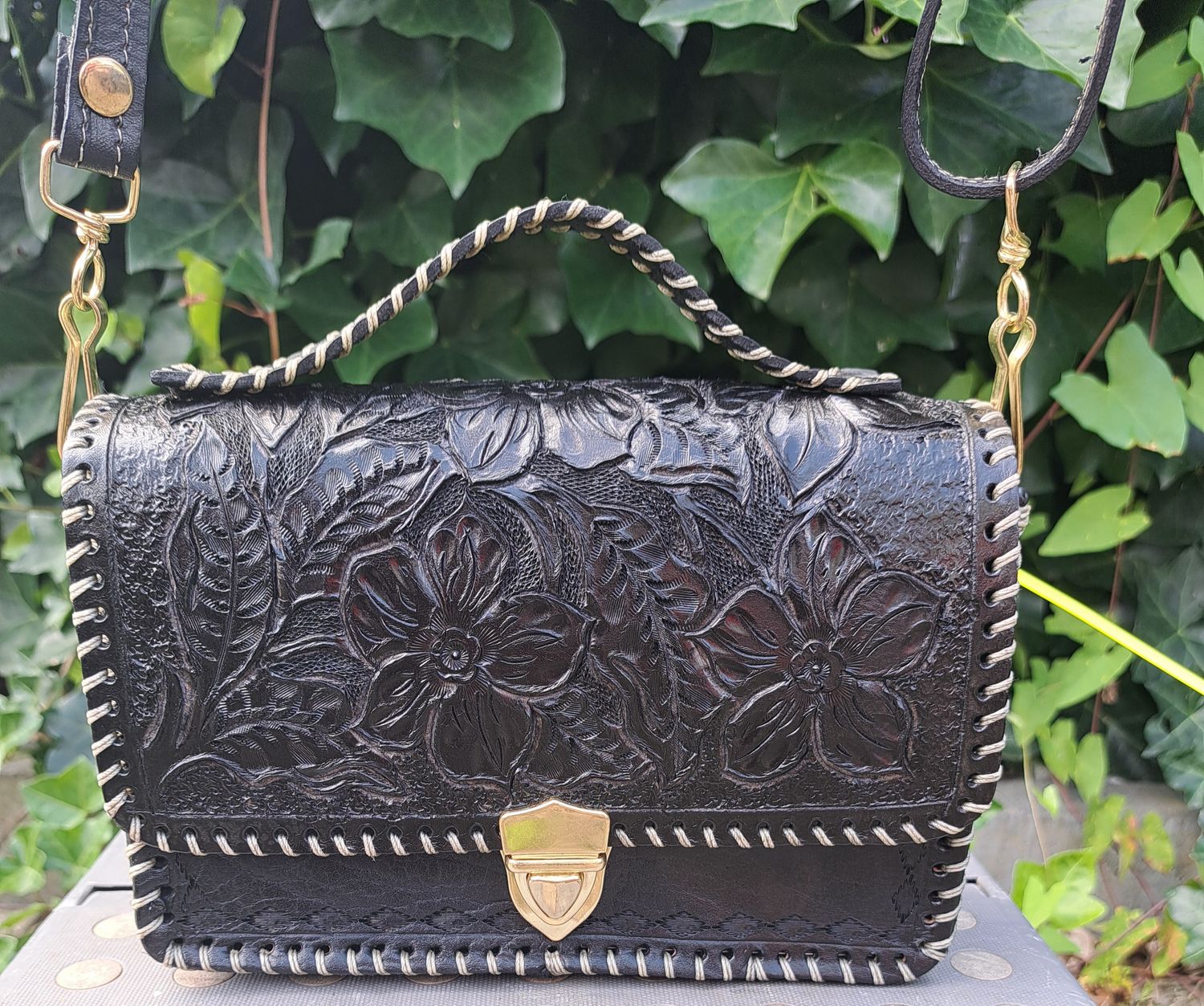 Lederen "Cajita Cincelada"