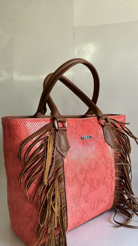 LEDEREN HANTAS ARLEHTE SLANG