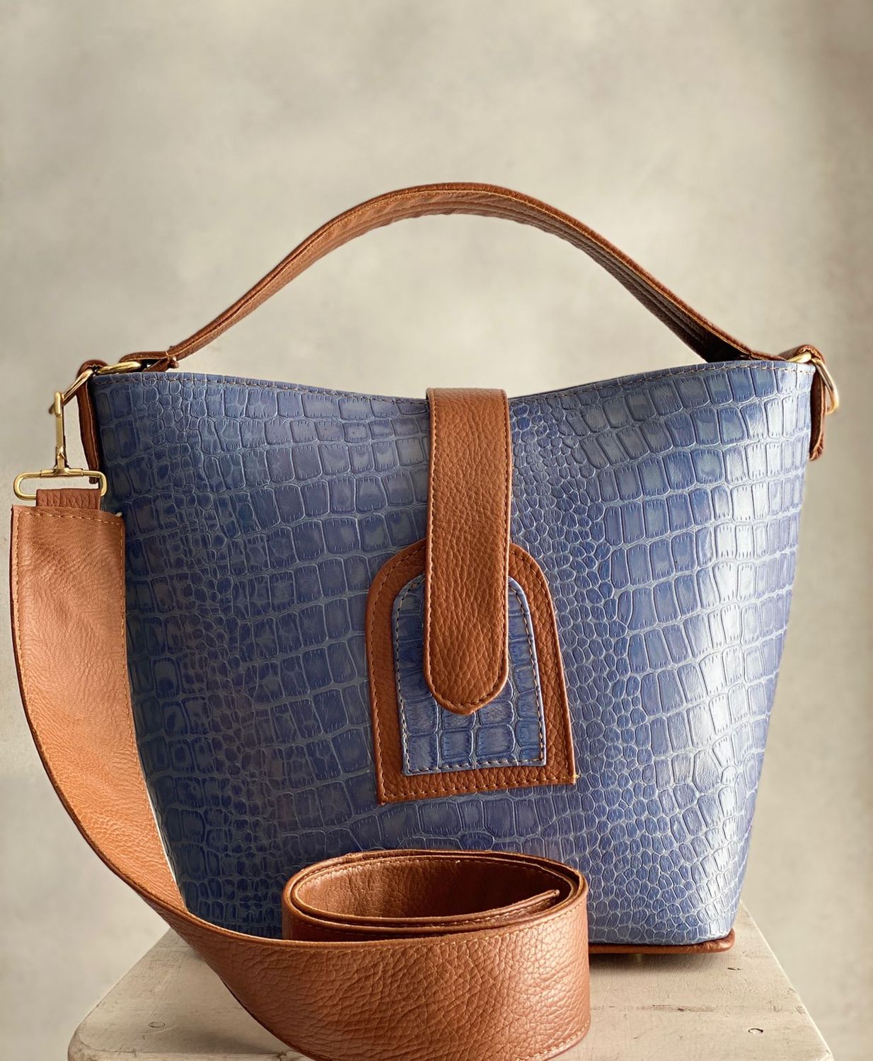 LEDER HADTAS LUPITA