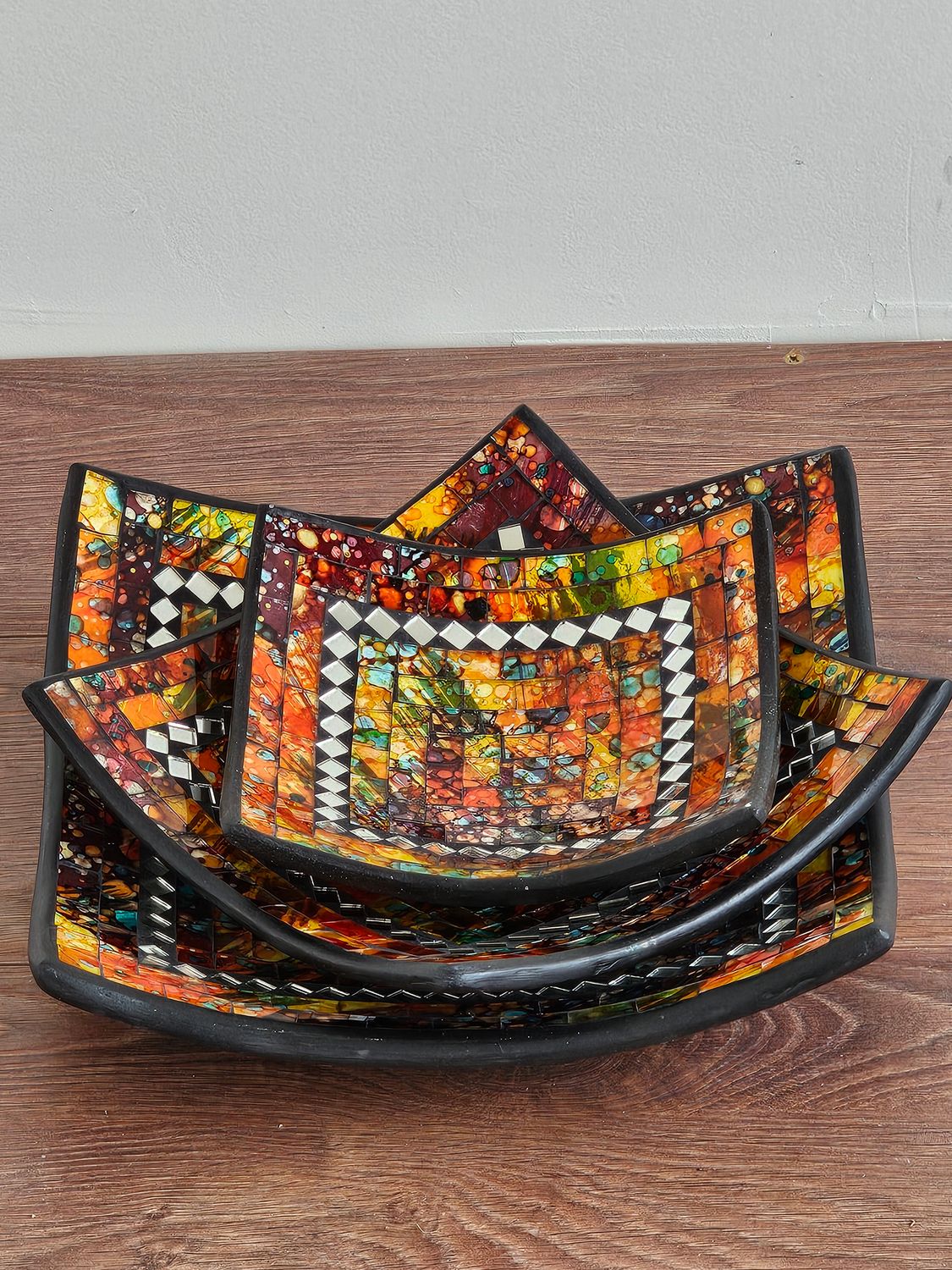 Mozaïek schaal multicolor. Set van 3