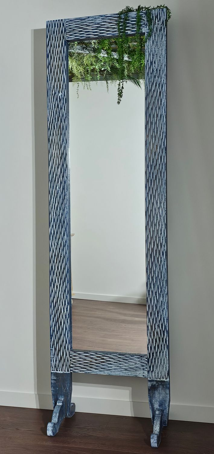 Staande spiegel.