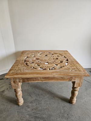 Salontafel gegraveerd open.