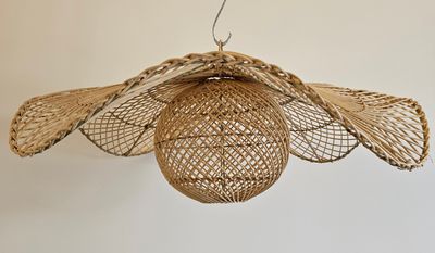 Rotan luchter Bola Topi.