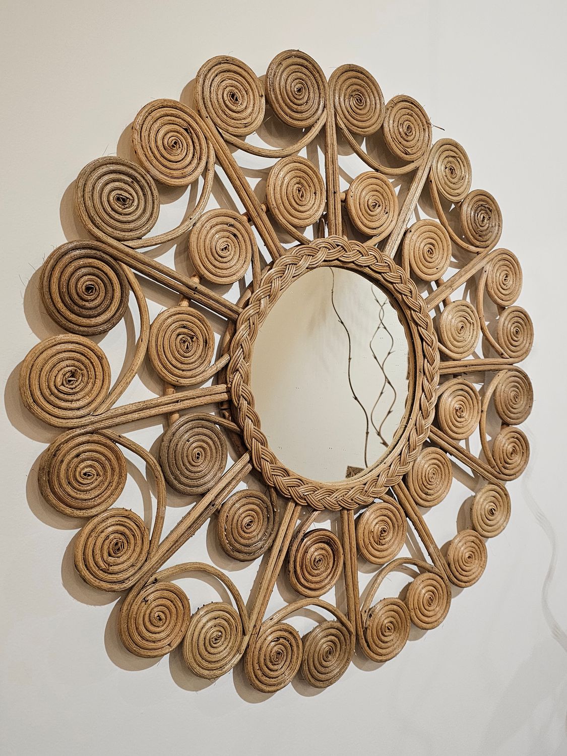 Rotan spiegel spiraal.