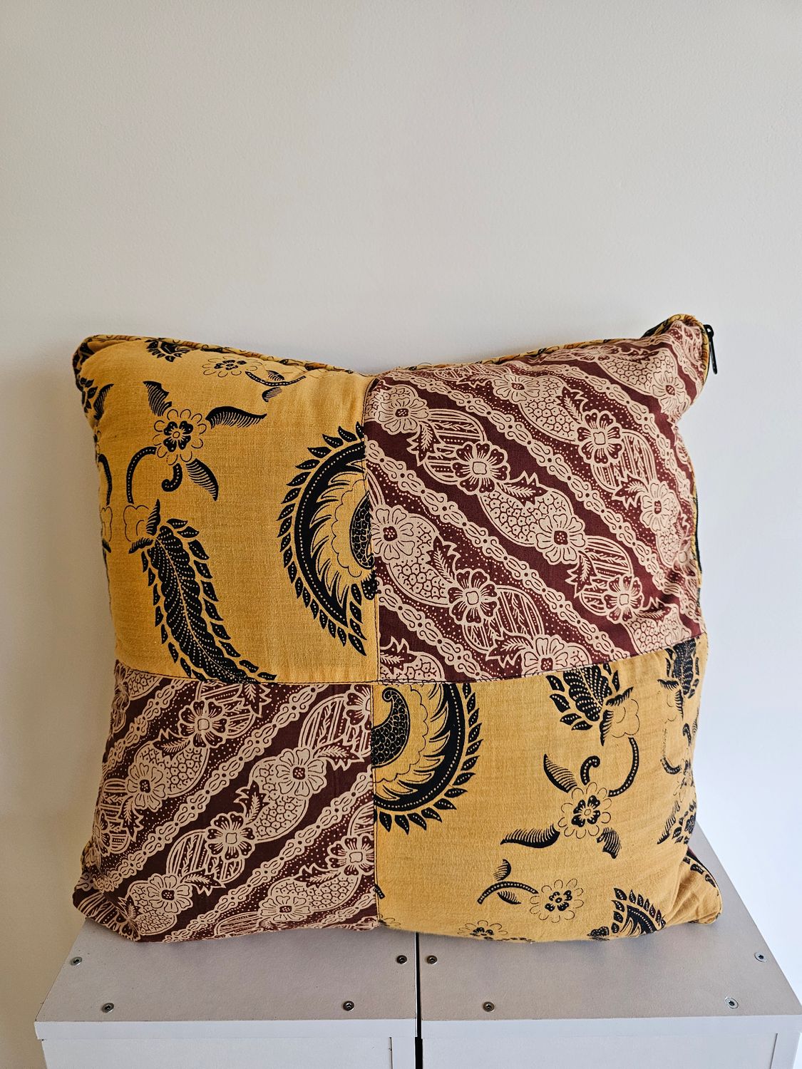 Vierkant kussen uit de Lulu collectie. Groot.