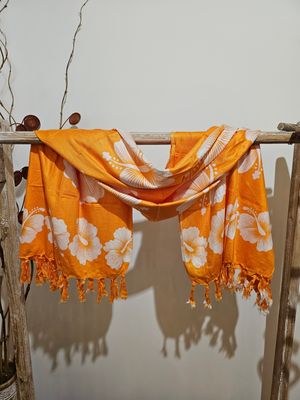 Sarong.