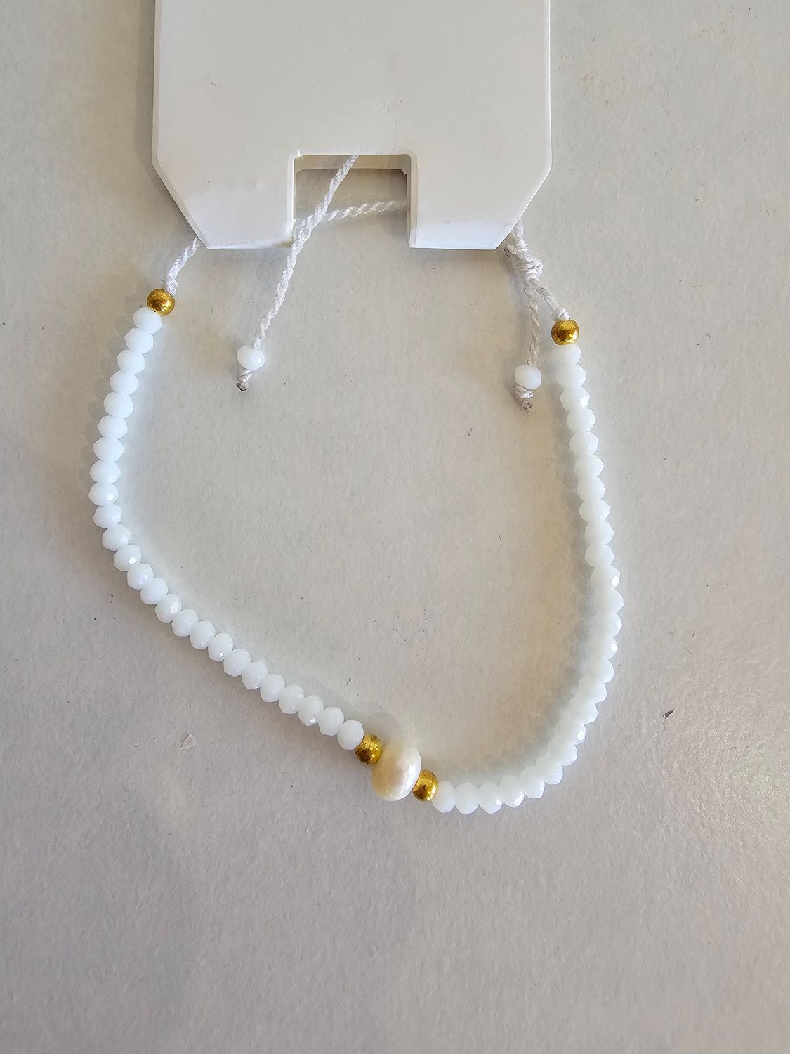 Kralenarmband parel.