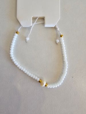 Kralenarmband parel.