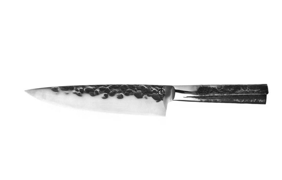 Forged Intense koksmes geschmeed staal op snijplank MeatMan Rillaar