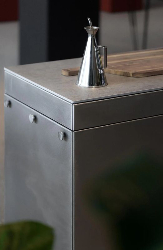 OFYR Signature Mise en Place 100 Brushed Steel Terra