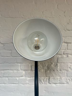 Moderne blauwe staande lamp