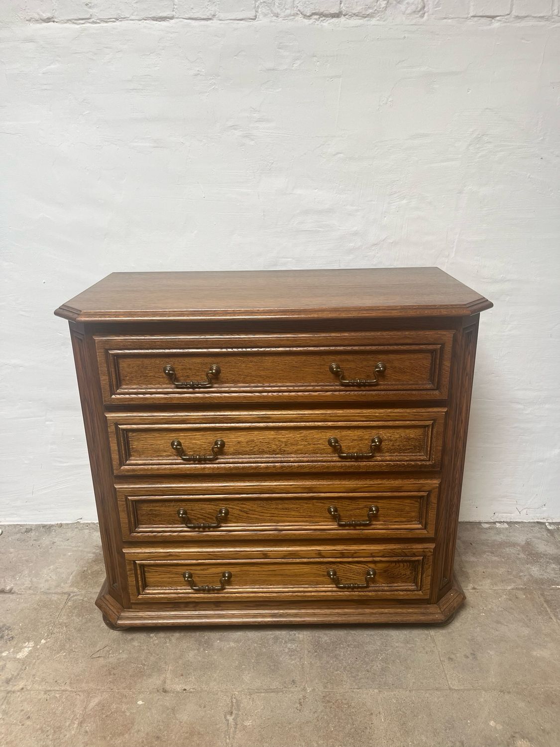*Houten ladekast