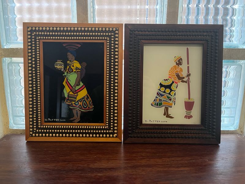Set van 2 Afrikaanse vrouwen