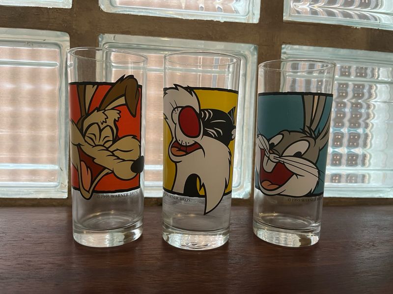 Set van 3 “Looney Tunes” Cola glaasjes