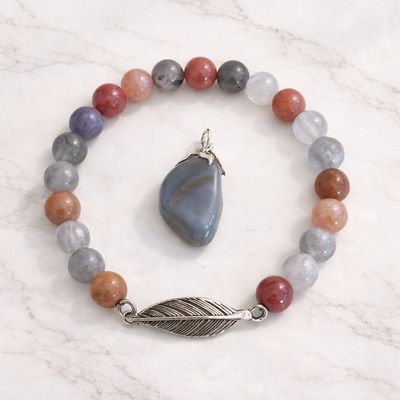 Juwelenset Rhodoniet en hanger grijze agaat