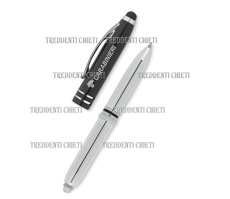 Penna led Carabinieri