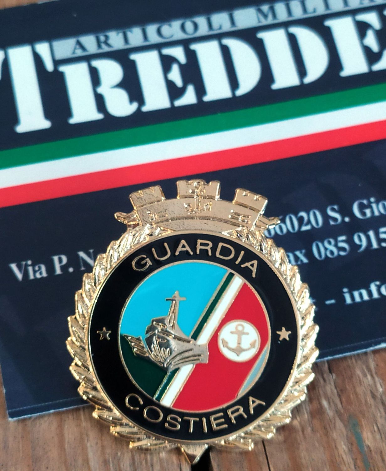Distintivo in metallo Guardia Costiera
