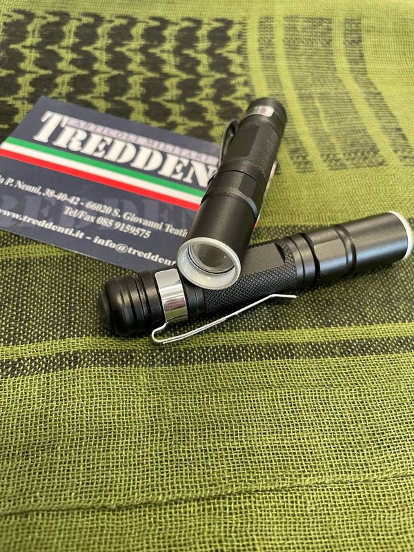Mini torcia led con clip