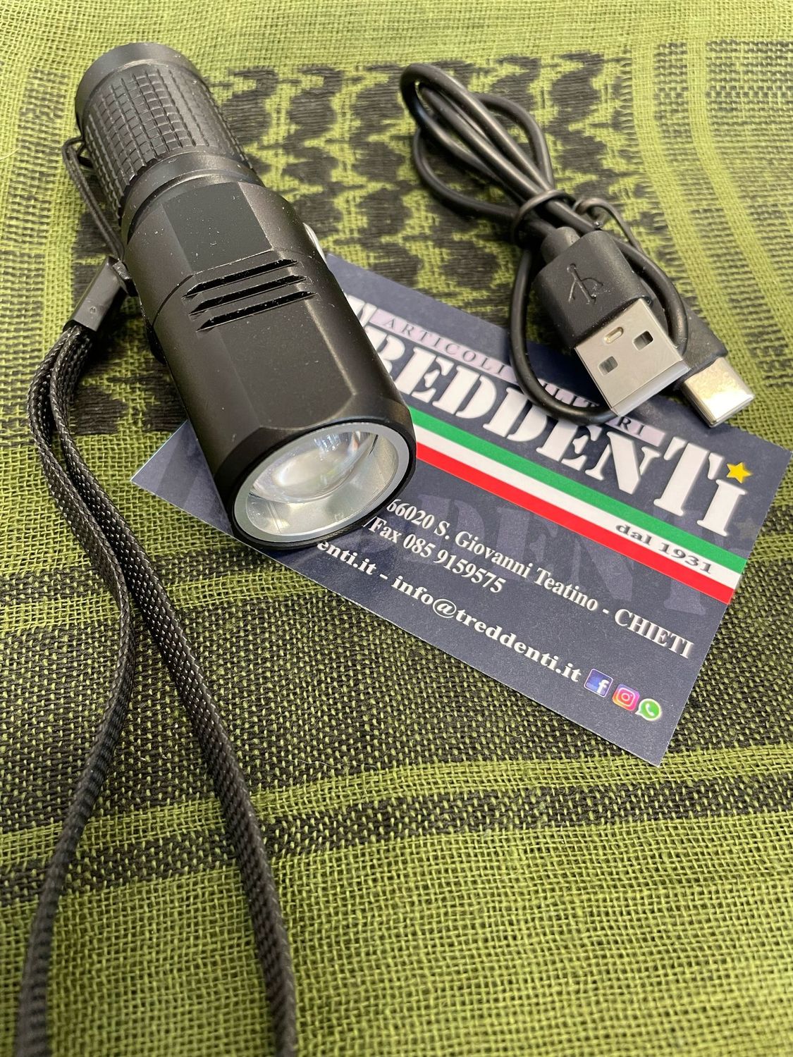 Torcia led mini alta luminosità ricaricabile