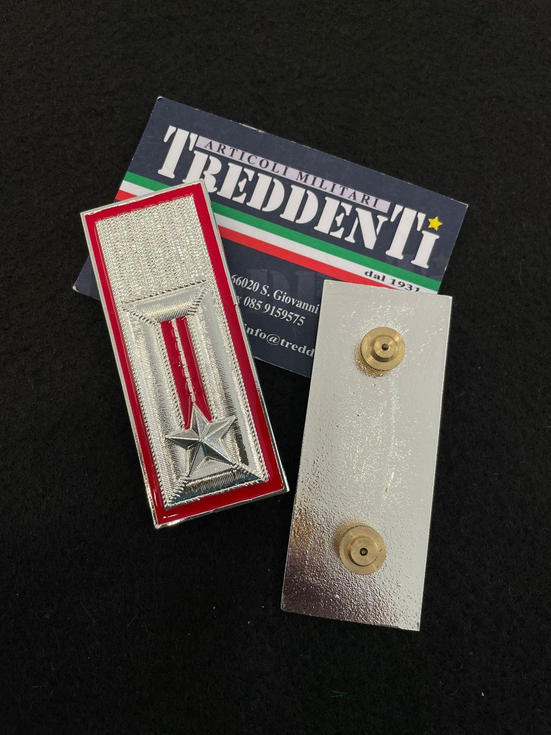 Paio di alamari mostrine in metallo da giacca per Carabiniere Paio di alamari mostrine in metallo da giacca per Carabiniere