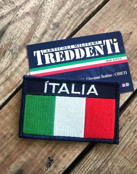 Toppa ITALIA Ricamata su fondo blu con Velcro