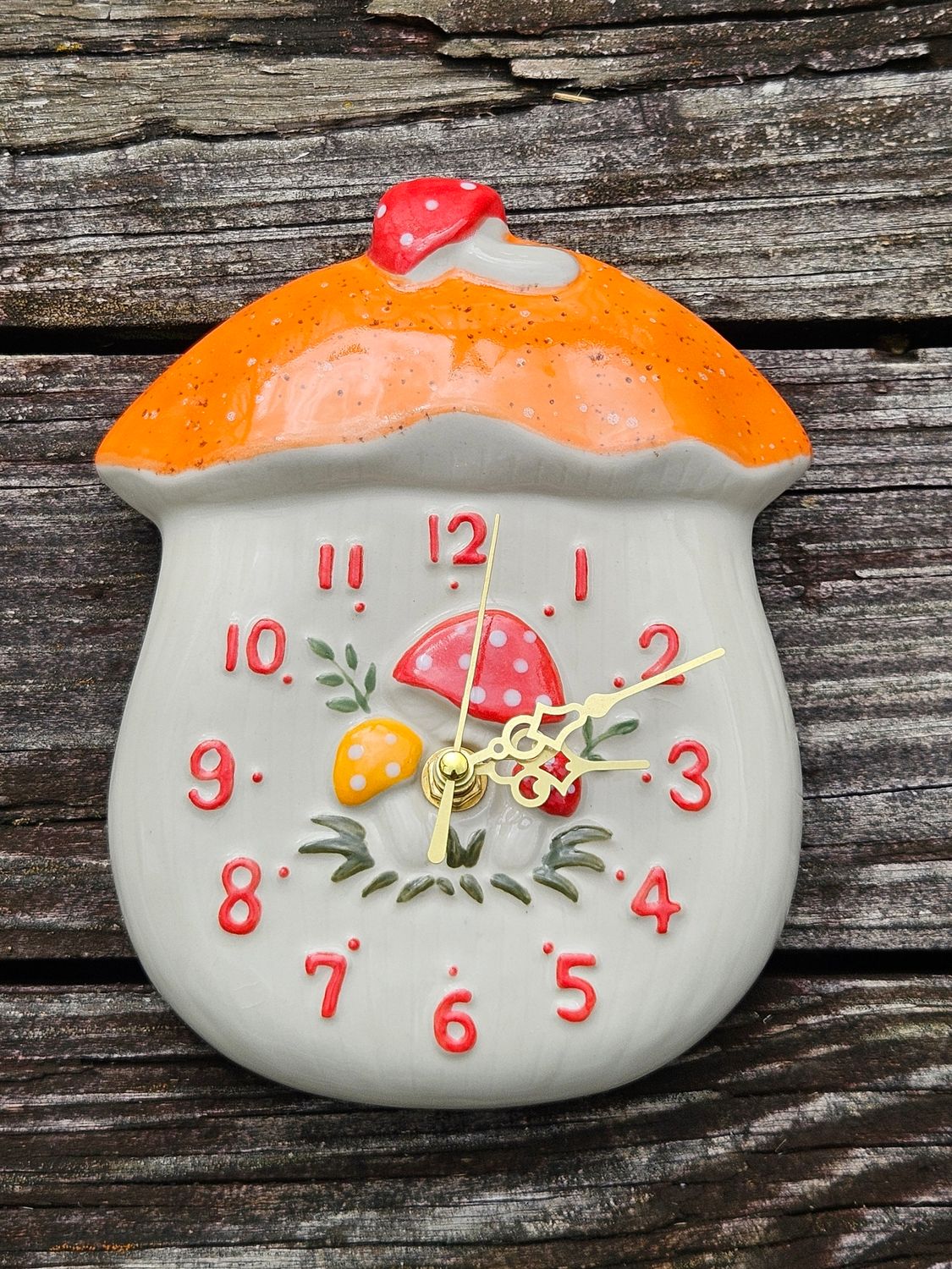 Merry Mushroom Clock ⏰️🍄