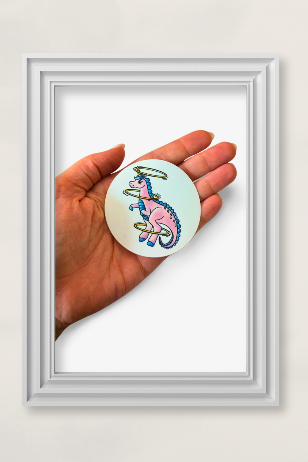 Einhorndino Sticker – Magische Kreativität trifft auf Hula Hoop! 🦄🦖✨