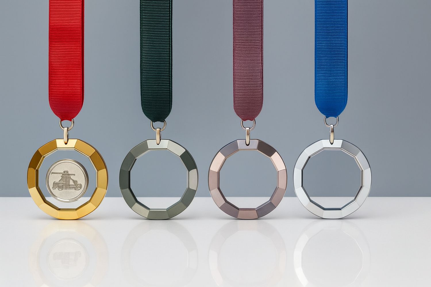 Runde Glasmedaille mit Metallring, Ø 8 cm, Stärke 10 mm, in Gold, Silber, Bronze oder klar