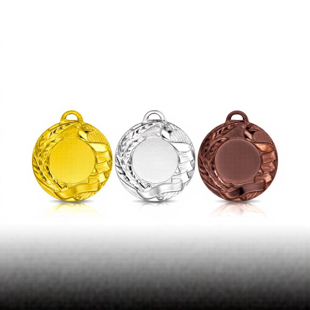 Metallmedaille mit glatter Vorderfläche und markantem, facettiertem Randdesign. Durchmesser Ø 4,5 cm