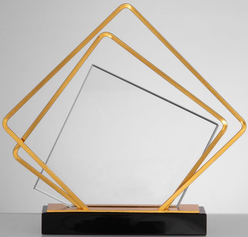 Kristallglas Award Ehrenlinie mit goldfarbenem Rahmen und schwarzem Sockel